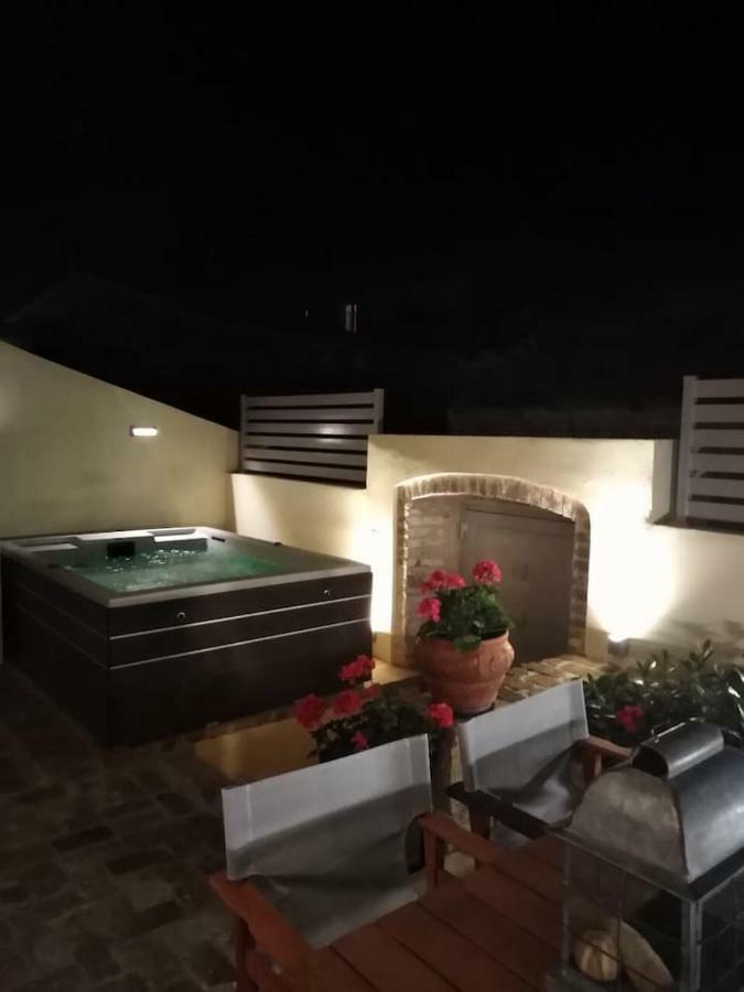 Anemomilos Jacuzzi Suite Corfu  Extérieur photo