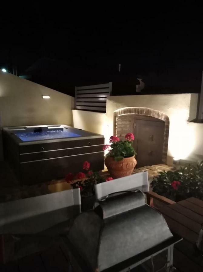Anemomilos Jacuzzi Suite Corfu  Extérieur photo