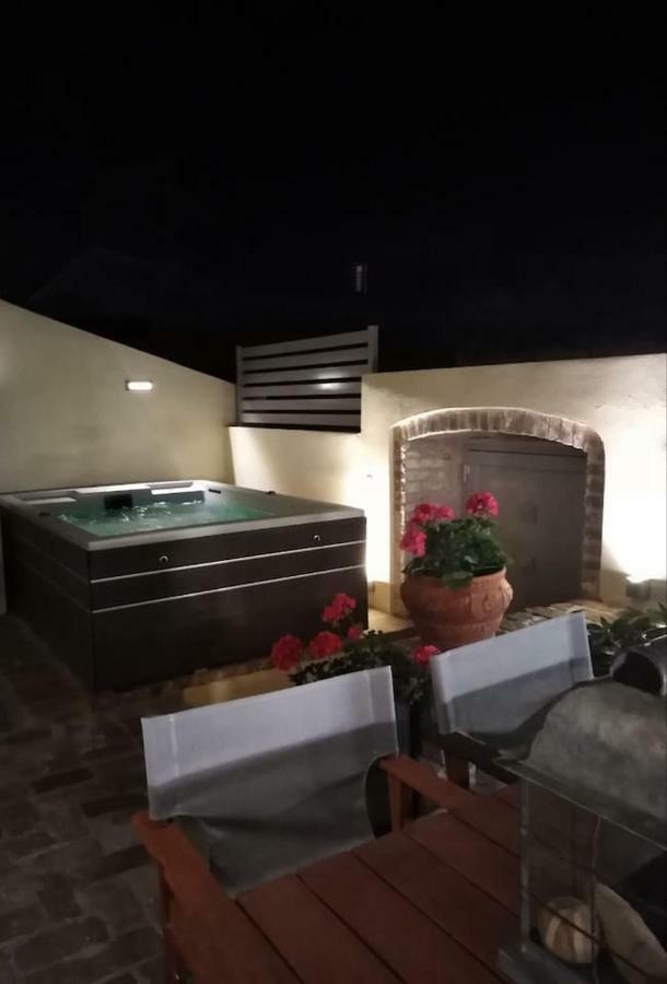 Anemomilos Jacuzzi Suite Corfu  Extérieur photo